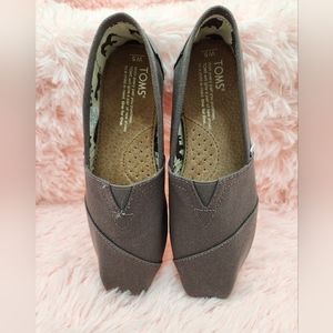 TOMS Ash Gray Classic Alpagartas